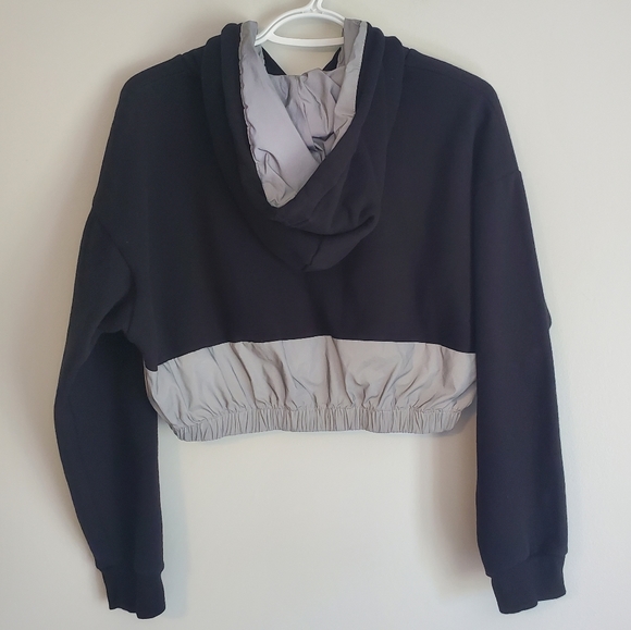 🔥3 for $35 | Fila | Black and Grey Reflective Cropped Hoodie - Picture 2 of 7